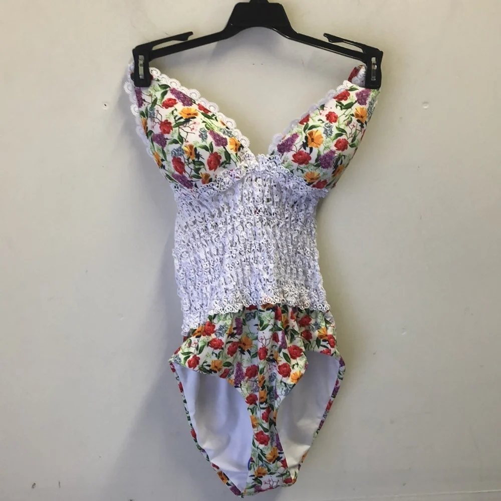 Charo Ruiz Ibiza Rola One Piece